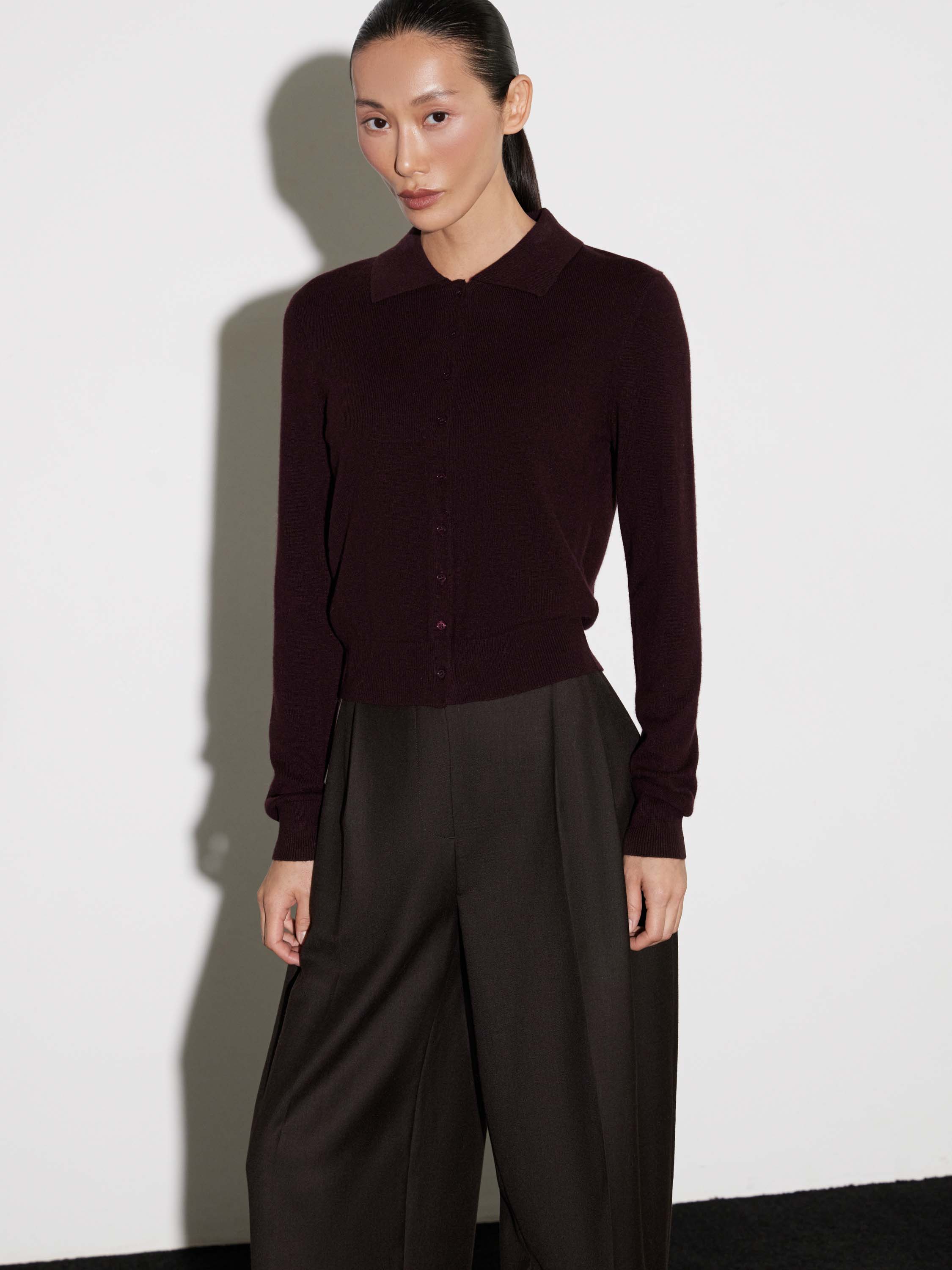 Кардиган облегающего силуэта из шерсти Кардиган облегающего силуэта из шерсти