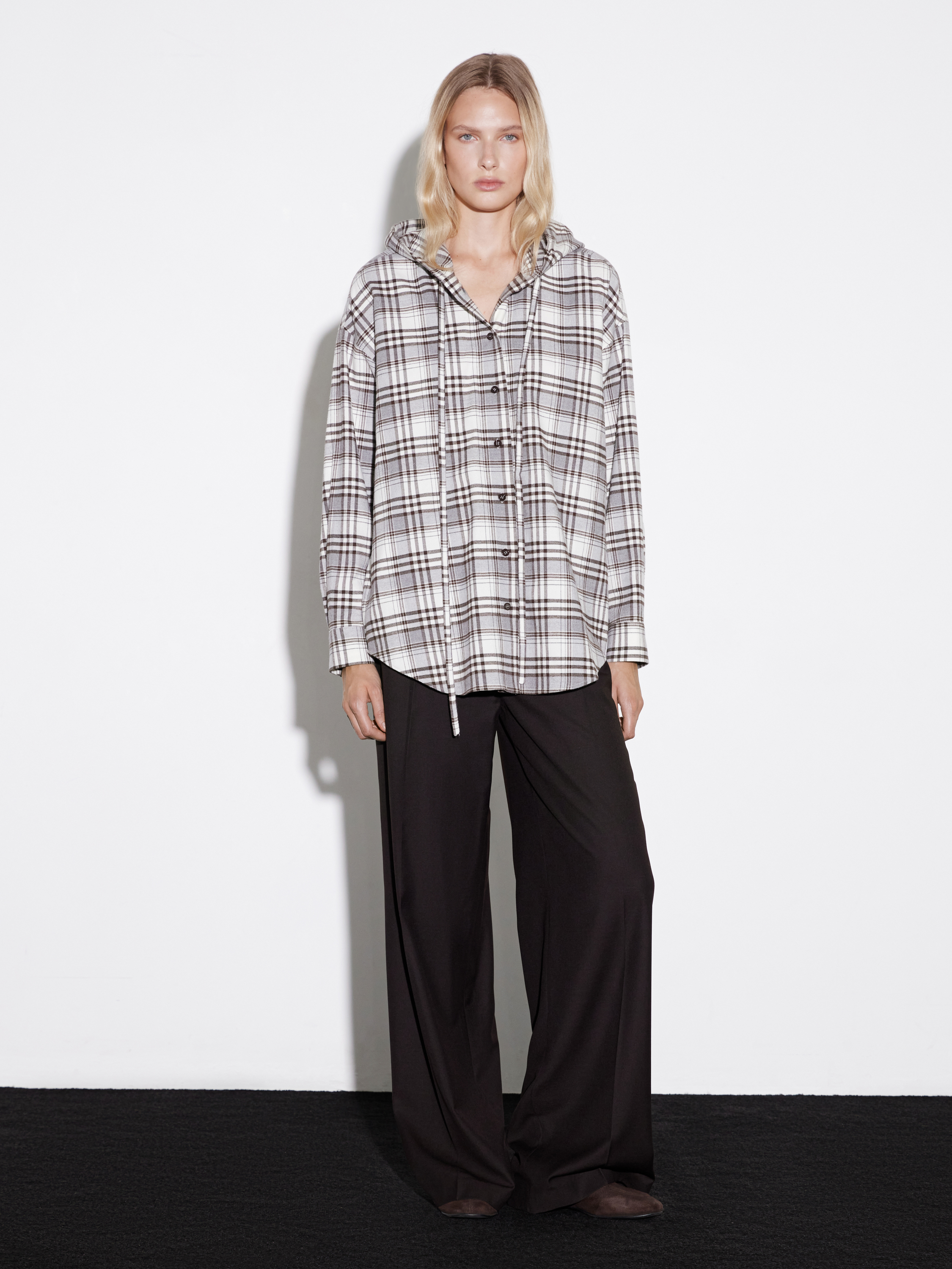 Рубашка с капюшоном Рубашка с капюшоном