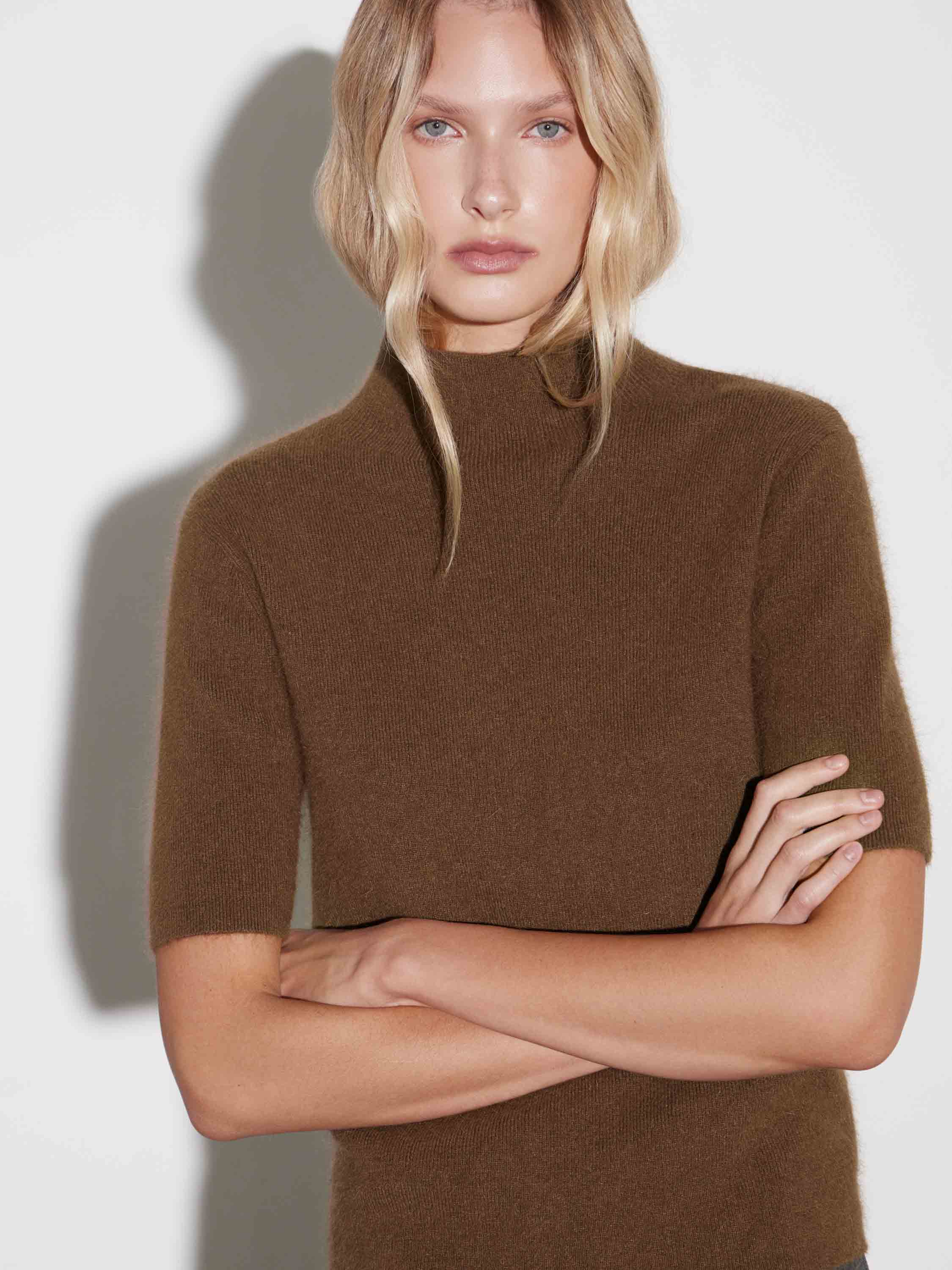 Водолазка из мягкой пряжи ангоры Водолазка из мягкой пряжи ангоры