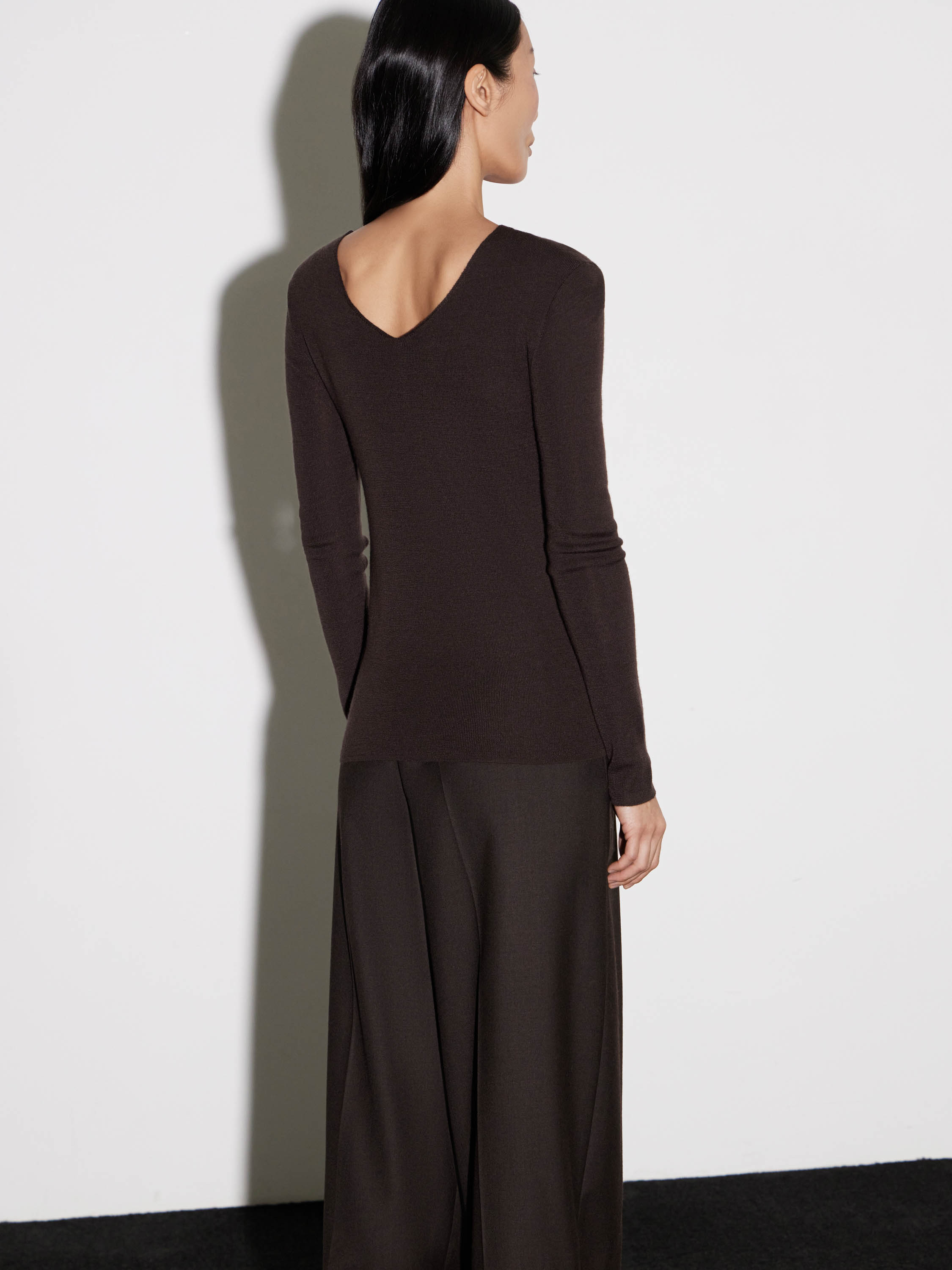 Кардиган с глубоким v-вырезом Кардиган с глубоким v-вырезом