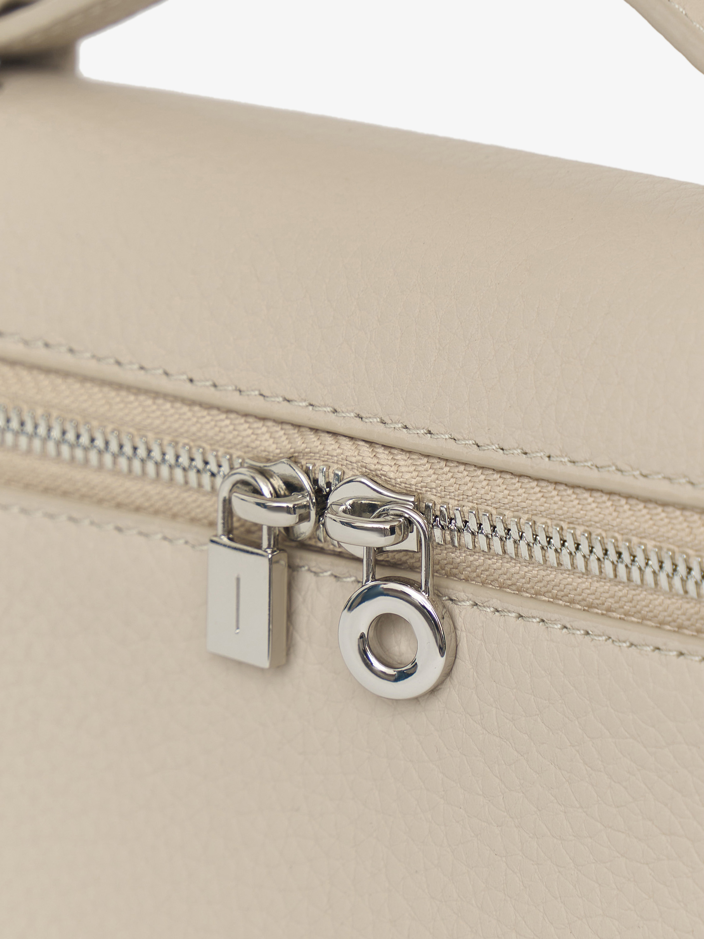 Сумка мини из натуральной кожи Сумка мини из натуральной кожи