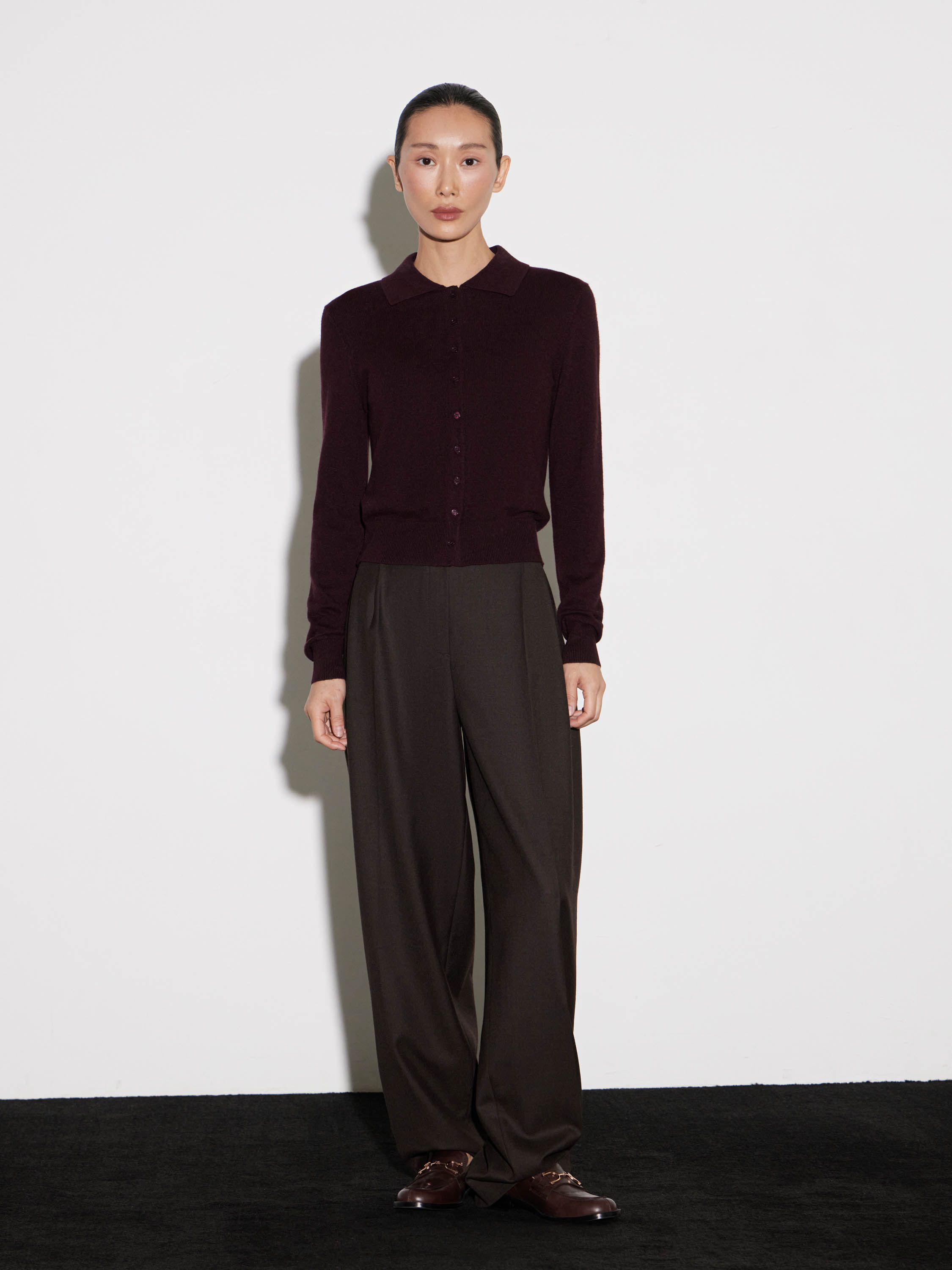 Кардиган облегающего силуэта из шерсти Кардиган облегающего силуэта из шерсти