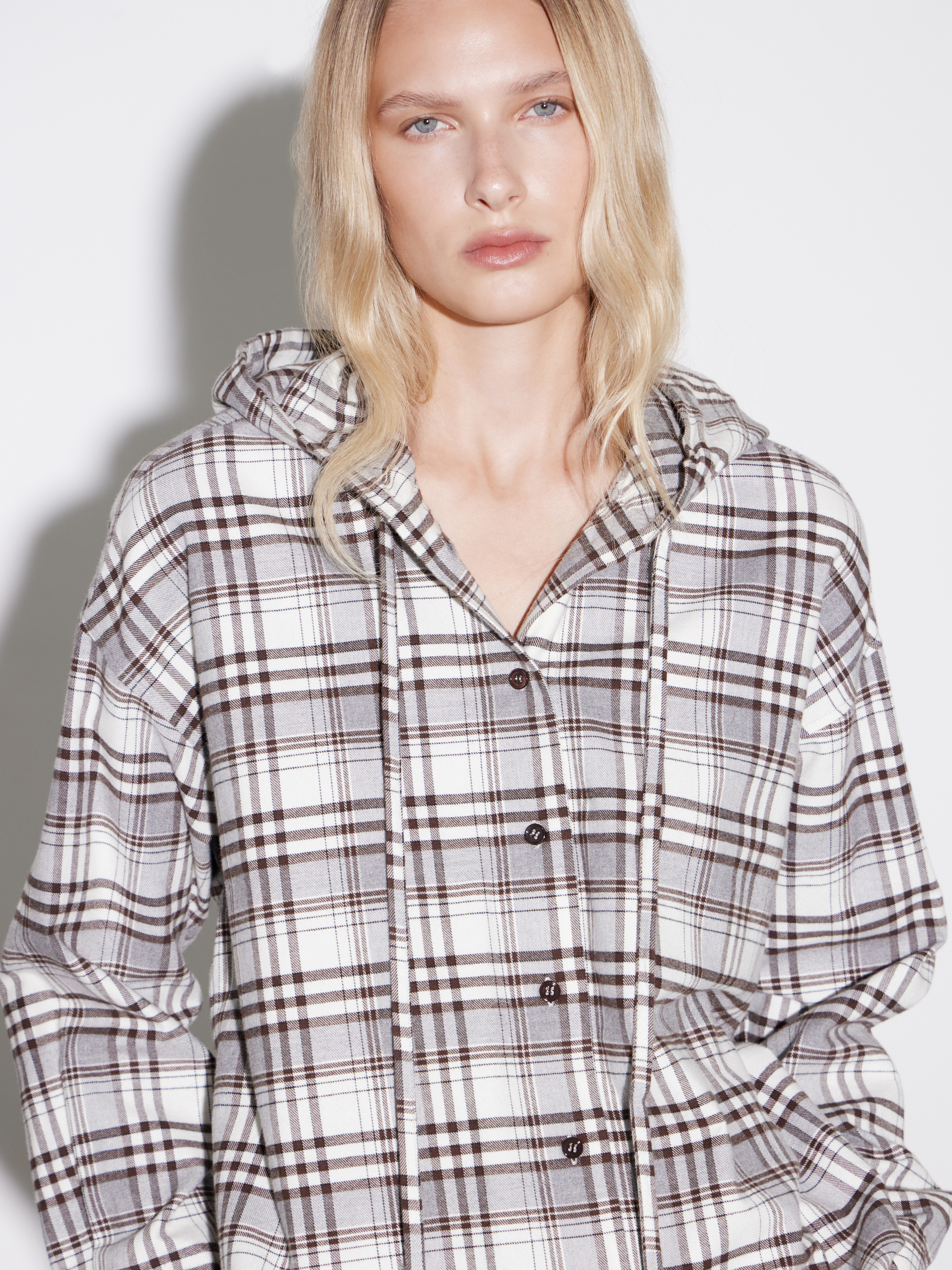 Рубашка с капюшоном Рубашка с капюшоном