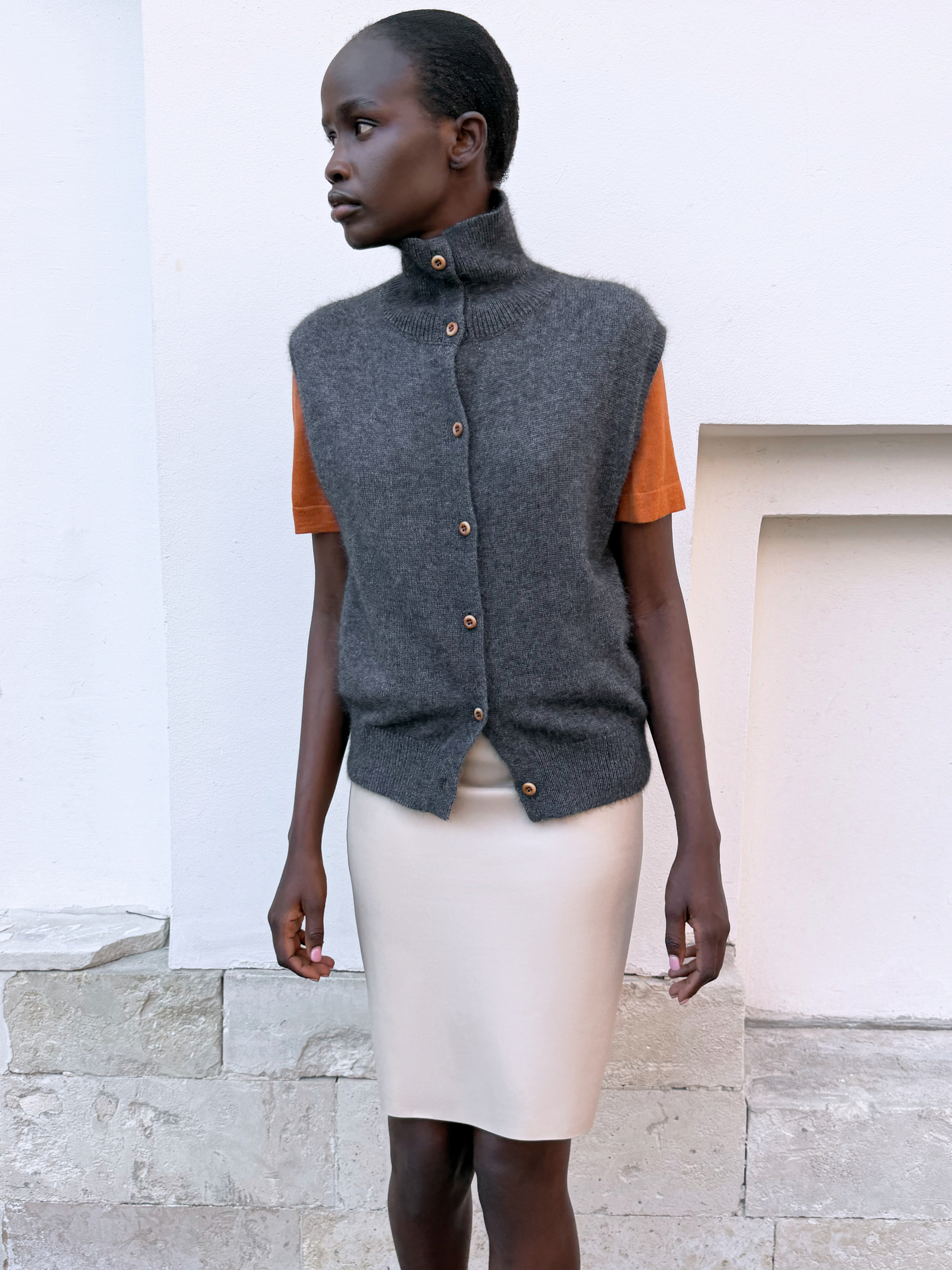 Жилет с шерстью енота Жилет с шерстью енота
