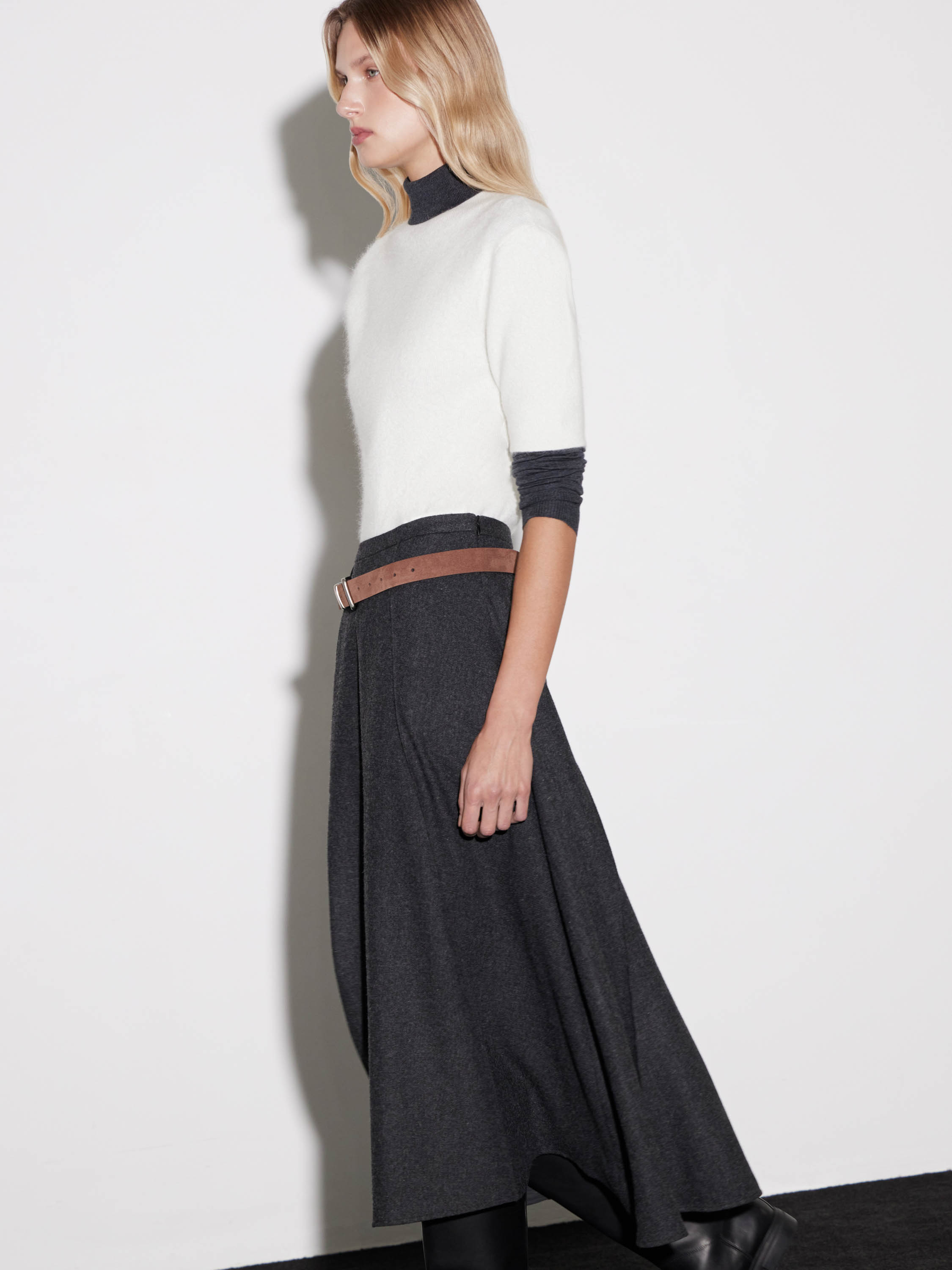 Водолазка из мягкой пряжи ангоры Водолазка из мягкой пряжи ангоры