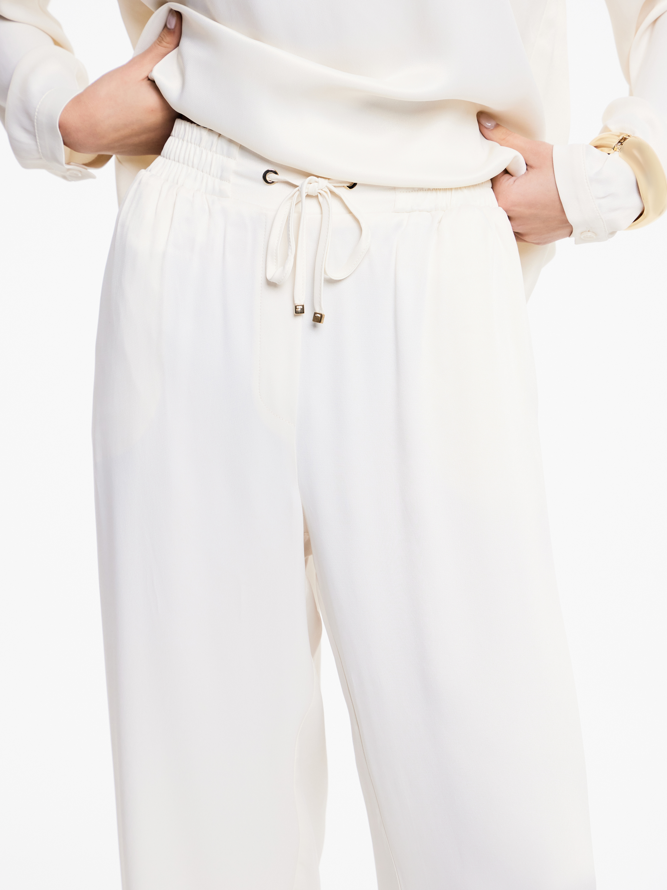 Брюки из 100% района Брюки из 100% района