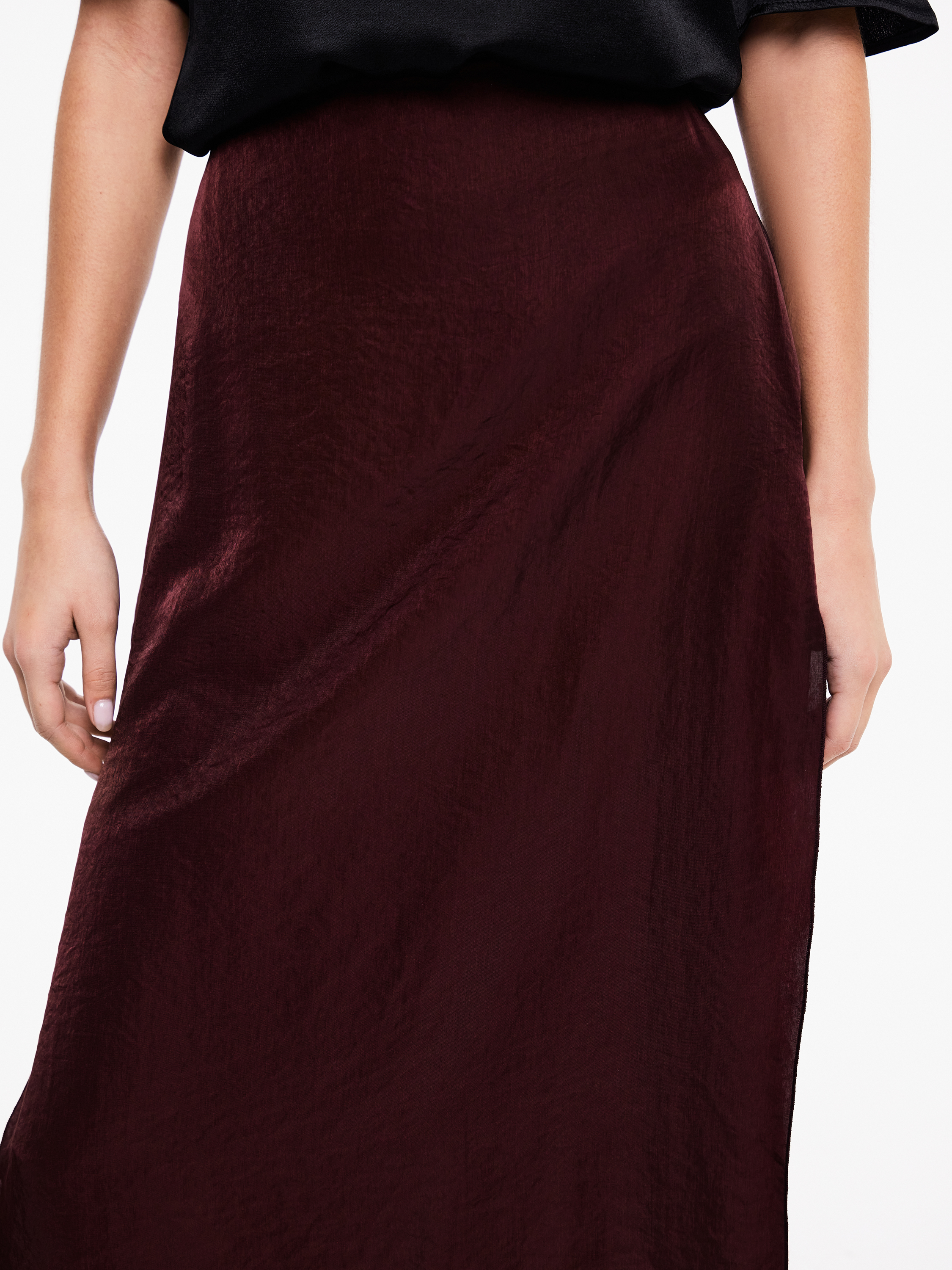 Юбка с разрезами по бокам Юбка с разрезами по бокам