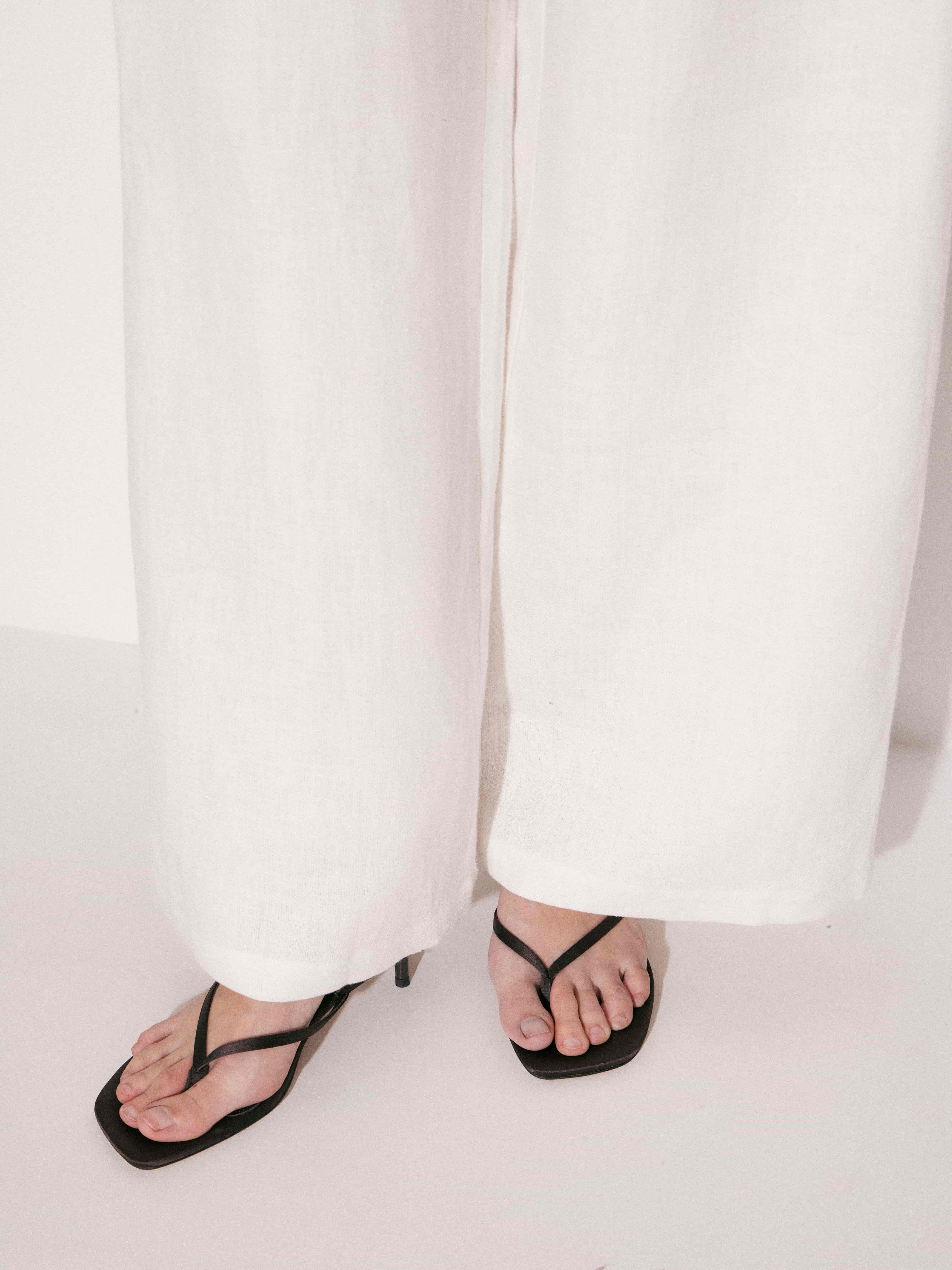 Босоножки из кожи и шелка Босоножки из кожи и шелка