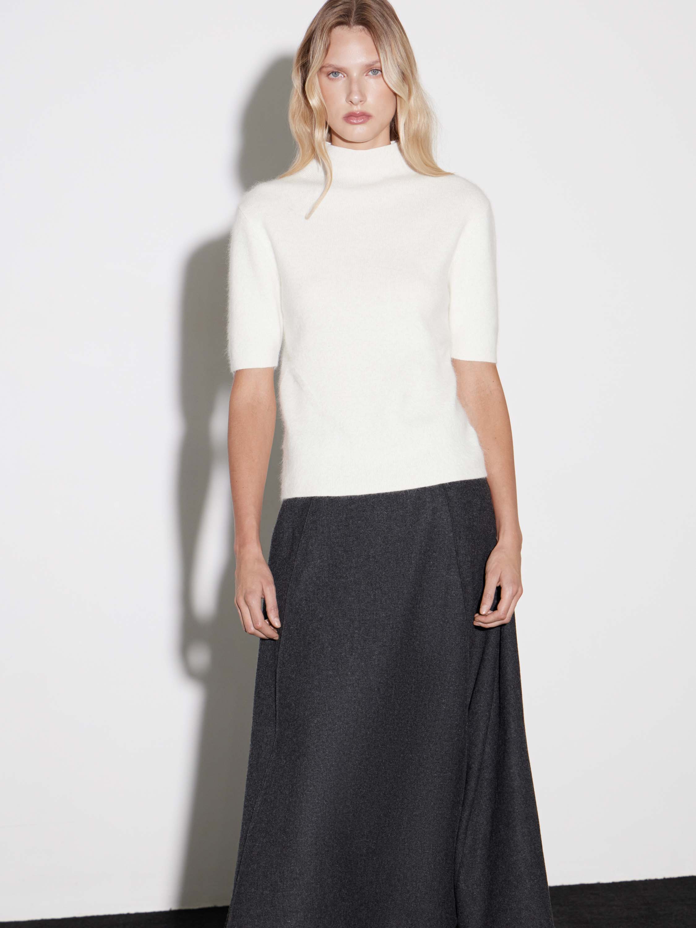 Водолазка из мягкой пряжи ангоры Водолазка из мягкой пряжи ангоры