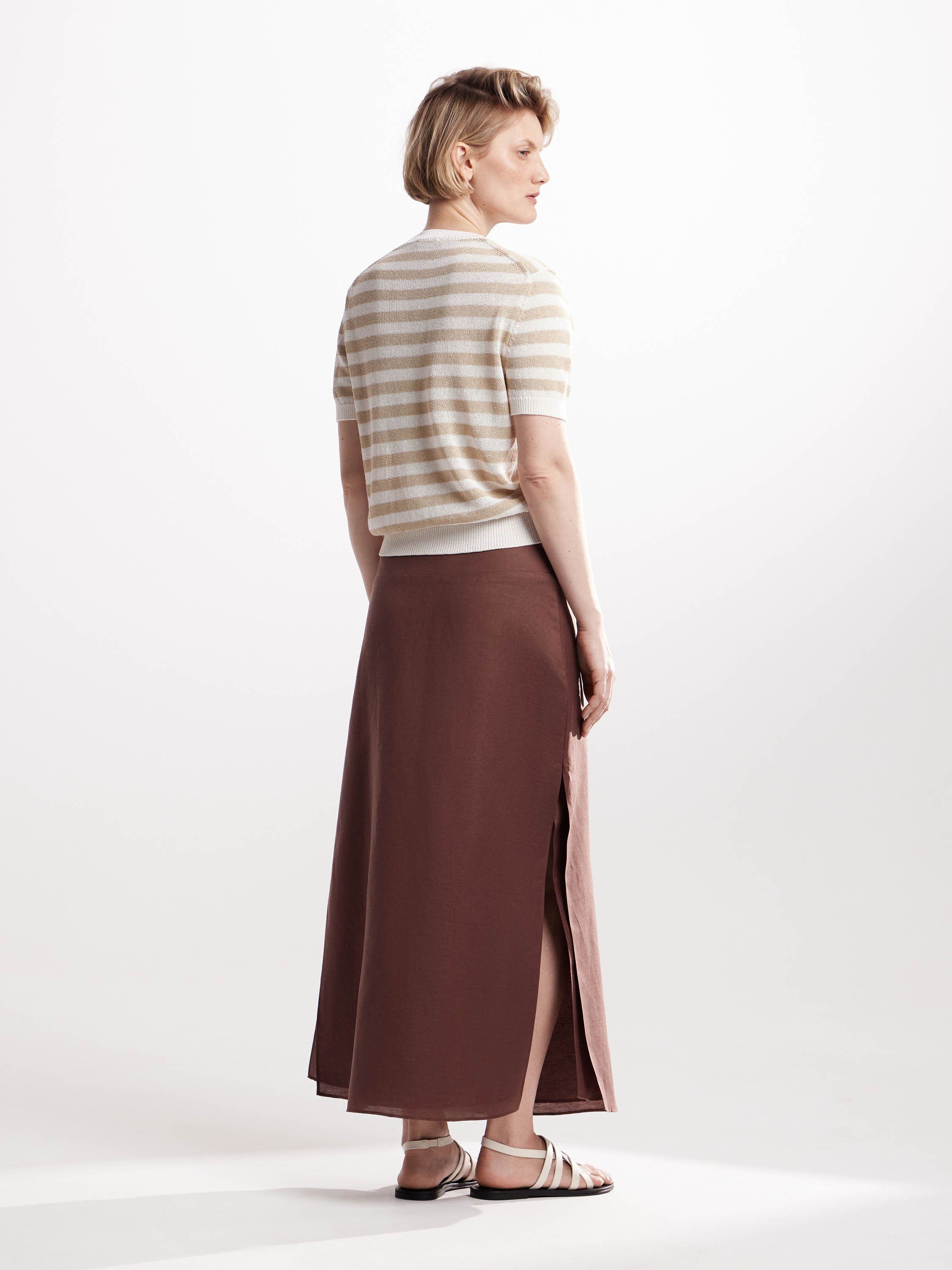 Юбка макси с разрезами по бокам Юбка макси с разрезами по бокам